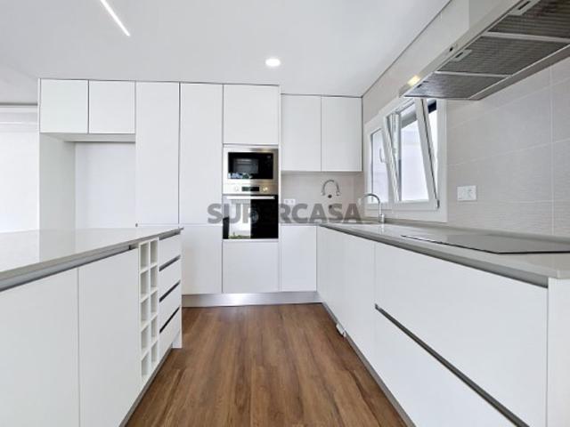 Moradia Duplex T3+1, Fernão Ferro com churrasqueira e pérgula