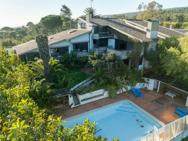 Moradia de Autor com Piscina, Adega e Anexo Único – Monte Al. 808m² Buarcos e São Julião