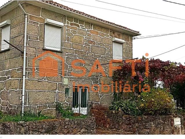 Moradia de aldeia