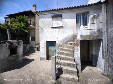 Moradia de Aldeia T4 com Jardim e Estacionamento Peso Covilhã Castelo Branco