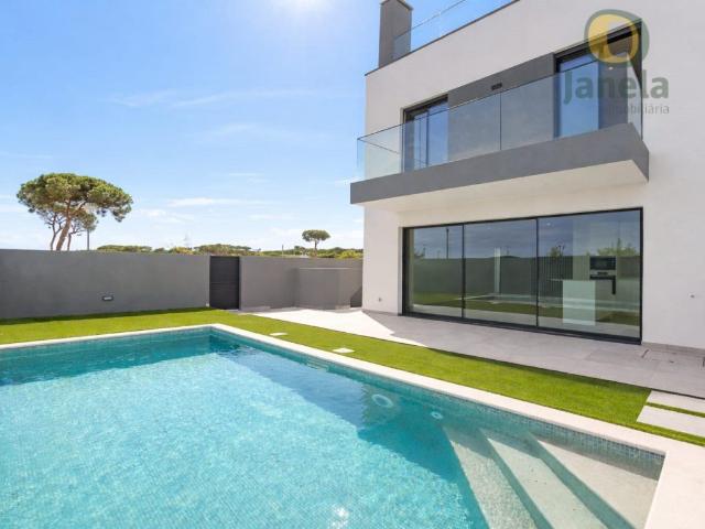 Moradia de ALTO PADRÃO com vista para a Ria Formosa 207m² Montenegro