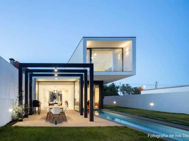 Moradia de Arquitetura Contemporânea | Luxo, Privacidade e Exclusividade em Santa Joana