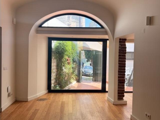 Moradia de Charme com 3 Suítes, Pátio Interior e Terraço no Centro Histórico de Évora