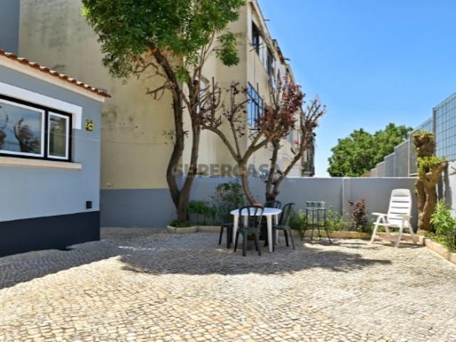 Moradia de Charme com vista Rio, Algés