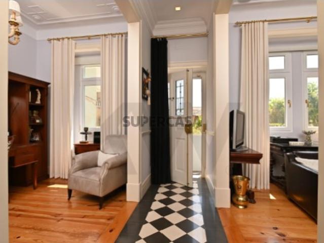 Moradia de Charme e Única em Algés Moradia I 2 Suites I Vista Rio