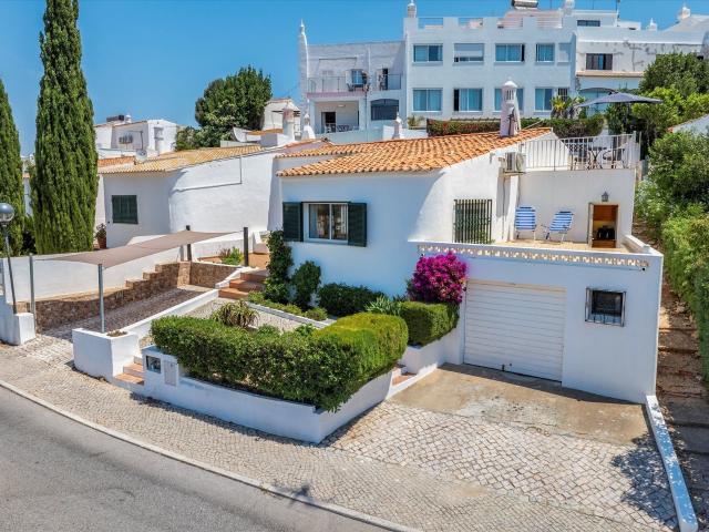 Moradia de dois quartos com piscina e vista Marina 99m² Albufeira e Olhos de Água