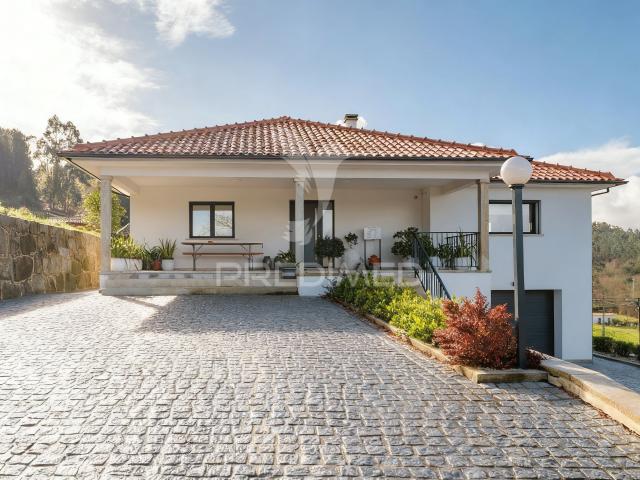 Moradia de Excelência em Rubiães – Paredes de Coura