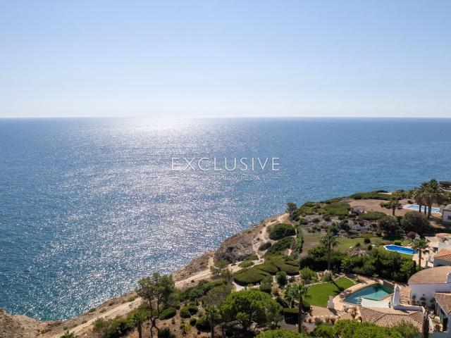 Moradia de luxo 3+1 quartos, em primeira linha de mar e com. 375m² Lagoa e Carvoeiro