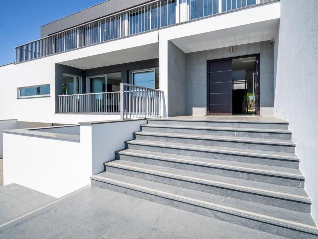 Moradia de luxo 4 quartos com piscina interior 260m² Reguenga