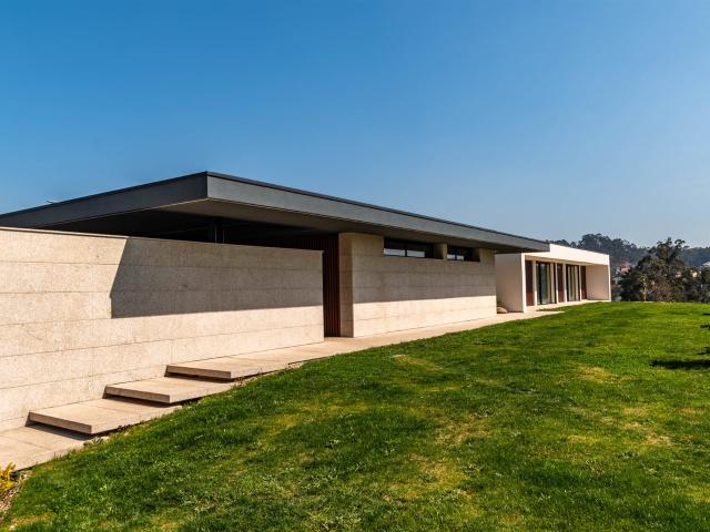 Moradia de Luxo com Piscina Aquecida em Fafe Norte de Port. 322m² Armil e Silvares S. Martinho