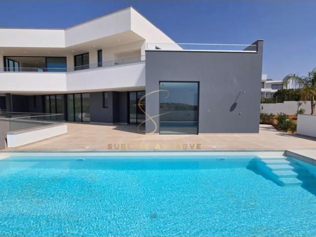 Moradia de luxo com piscina, jardim e vista mar em Lagos, Al. 550m² São Gonçalo de Lagos
