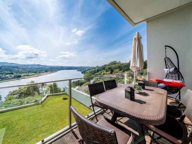Moradia de Luxo com Vista Douro à Venda 185m² Gondomar São Cosme, Valbom e Jovim