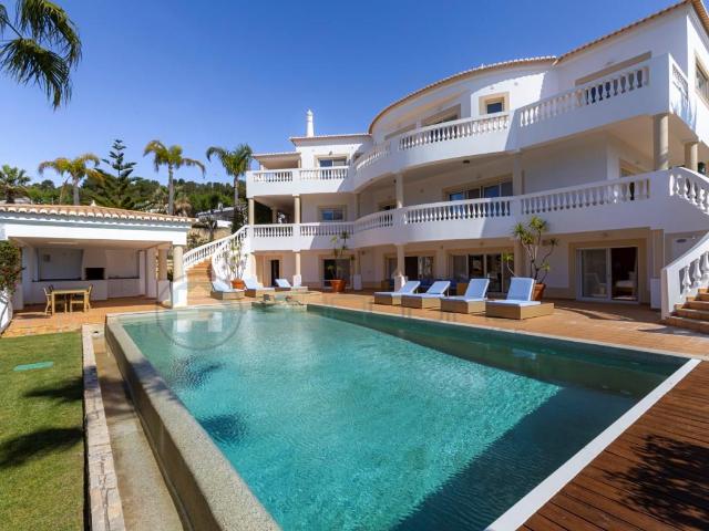 Moradia de luxo com vistas espetaculares sobre o mar no Parq. 439m² Budens