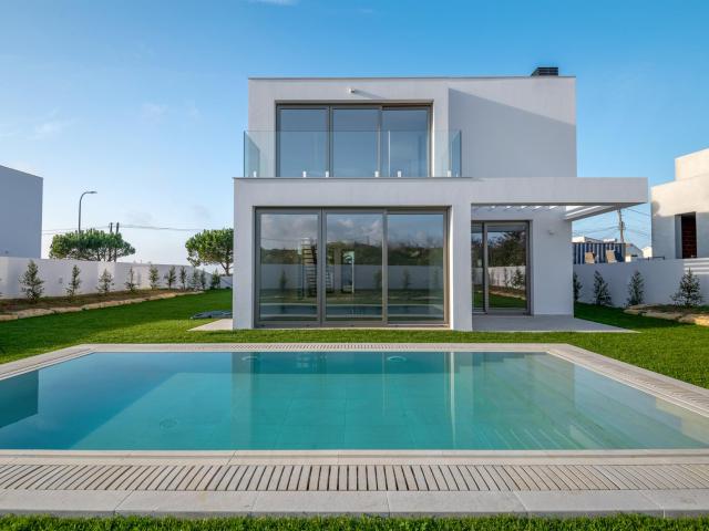 Moradia de luxo com 3 suites, com piscina e vista para o mar 236m² Sintra Santa Maria E São Miguel