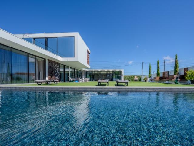 Moradia de Luxo Contemporânea V5