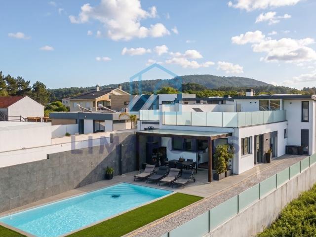 Moradia de Luxo a 400m da Praia