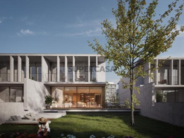 Moradia de Luxo em Construção Fração H