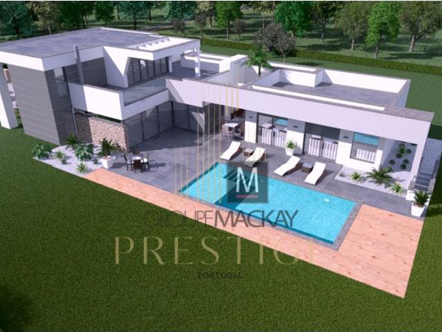 Luxo, Espaço e Exclusividade a 15 Minutos de Albufeira Negociável