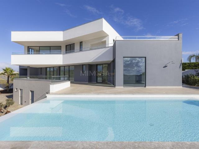Moradia de Luxo em Lagos Design Contemporâneo e Vistas de. 550m² São Gonçalo de Lagos