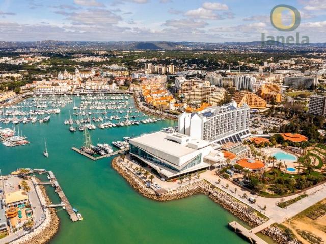 Moradia de Luxo em Vilamoura, junto ao prestigiado Old Cours. 284m² Quarteira