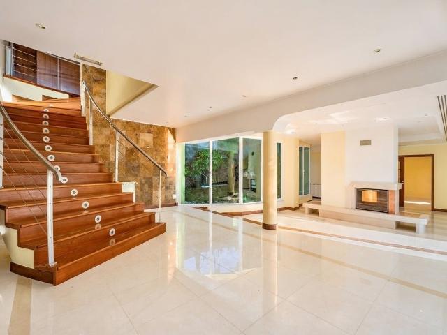 Moradia De Luxo Exclusiva Com 1.163 M2 E Terreno De 4.857 M2. 1163m² Queluz e Belas