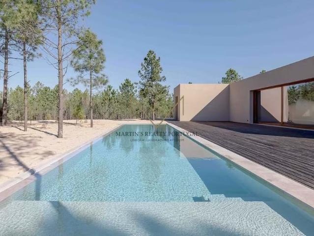 MORADIA DE LUXO ISOLADA V4 COM PISCINA NA COMPORTA