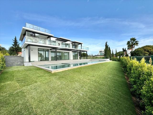 Moradia de Luxo Moderna e Contemporanea numa prestigiada zon. 380m² Albufeira e Olhos de Água