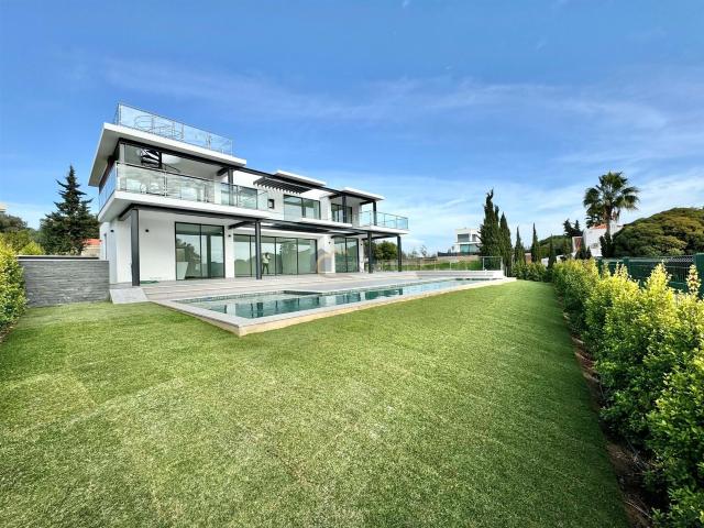 Moradia de Luxo Moderna e Contemporanea numa prestigiada zon. 380m² Albufeira e olhos de água
