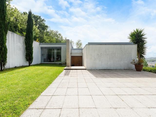 Moradia de Luxo na Encosta da Penha – Guimarães 401m² Costa