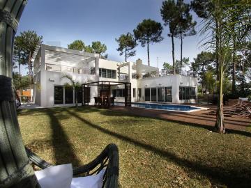 Moradia de Luxo para Arrendamento Anual ou Férias