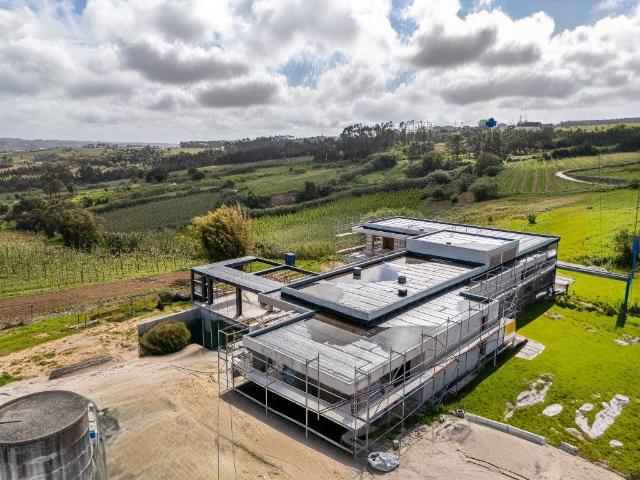 Moradia de luxo rodeada por natureza e a poucos minutos das. 190m² Cela