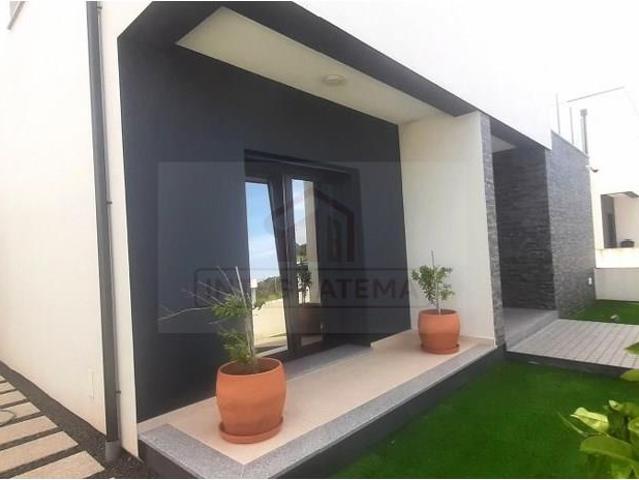 Moradia de luxo T4 com piscina aquecida perto de Caldas da R. 0m² Caldas da Rainha Santo Onofre e Serra do Bouro