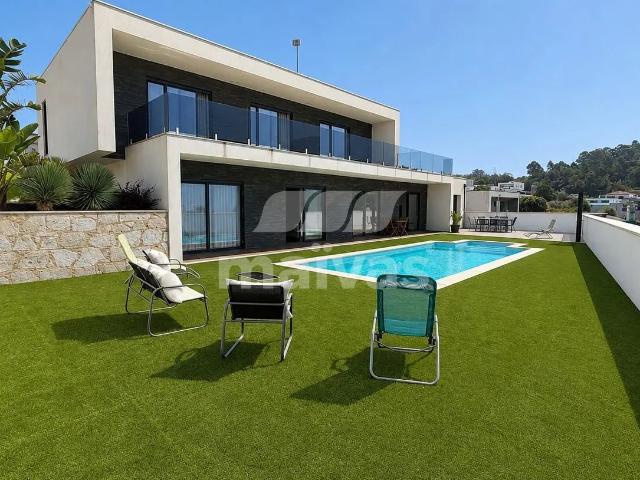 Moradia de Luxo T4 com Piscina Privada em Ponte de Lima