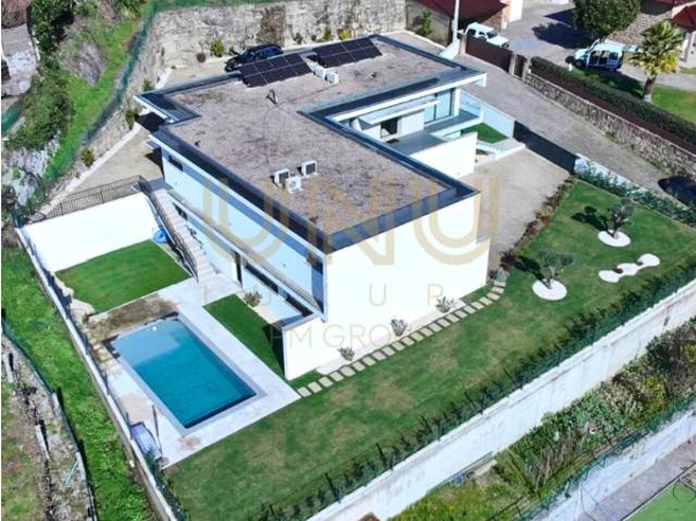 Moradia de Luxo T4 em Fafe