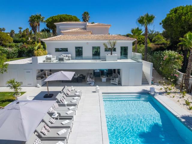 Moradia de luxo totalmente renovada perto de Vale do Lobo 407m² Almancil