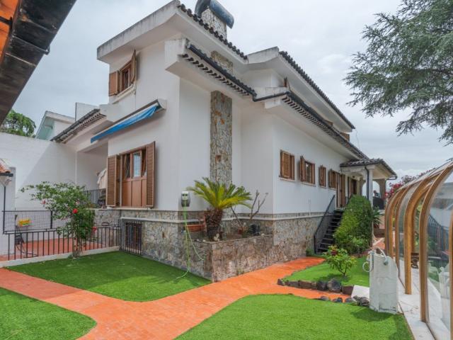 Moradia de Luxo em Caxias, Oeiras | 462 m² | Piscina Interio. 0m² Paco de Arcos