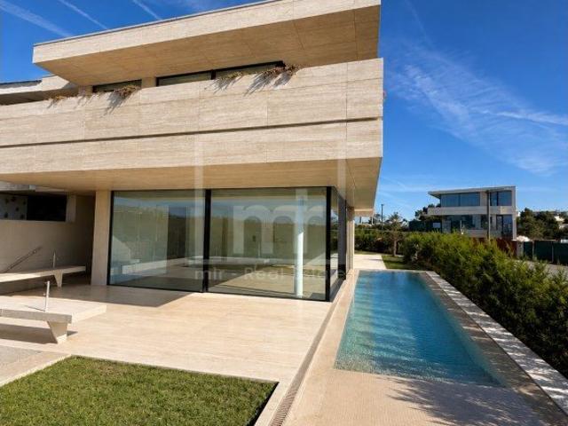 Moradia de Luxo V3+1 Vista Mar e Rio 294m² Canidelo