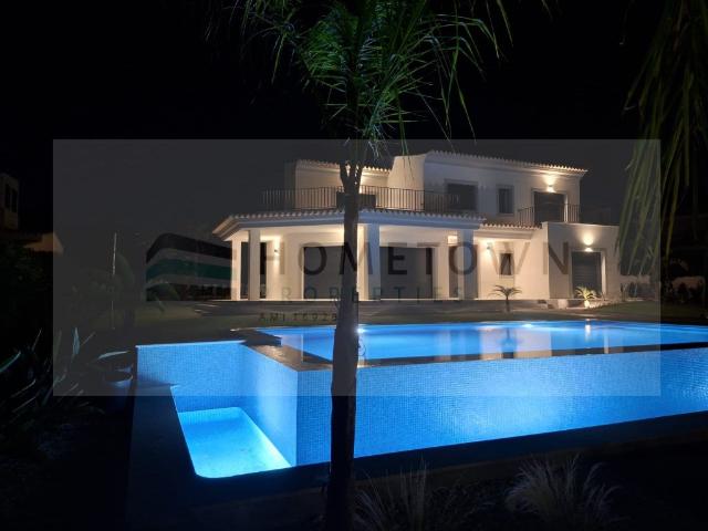 Moradia de Luxo V4 Localização Privilegiada em Vilamoura 156m² Quarteira