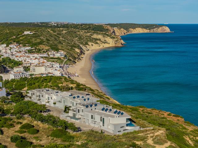 Moradia de primeira linha para venda Salema Vila do Bispo Algarve