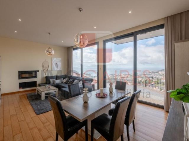 Moradia de sonho com vista magnífica sobre a Baia do Funchal