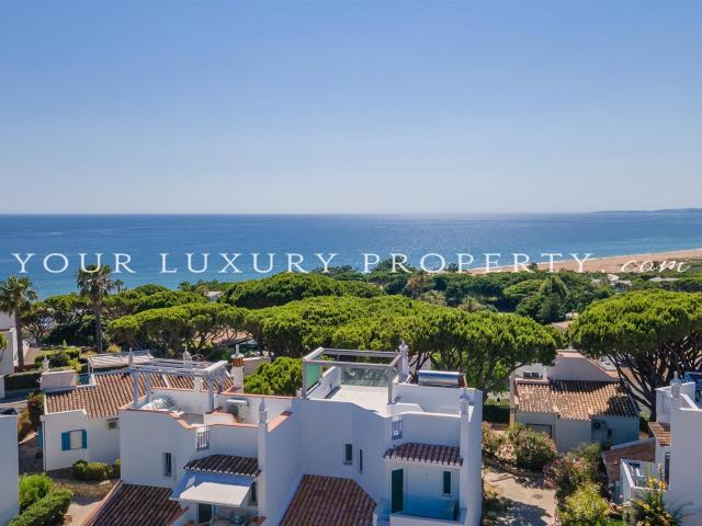 Moradia de três quartos totalmente renovada com vista para o. 138m² Vale do Lobo