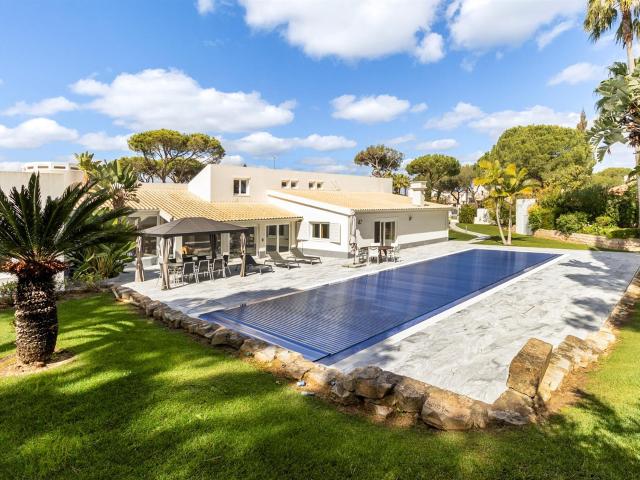 Moradia de vivência térrea em Vilamoura 233m² Quarteira