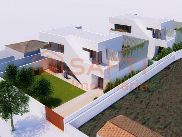 Moradia de 1º Andar v4 com estacionamento e piscina em Patai. 200m² Pataias