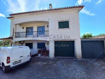 Moradia de 2 pisos T3+1 a 15 minutos da cidade de Tomar 250m² Sabacheira