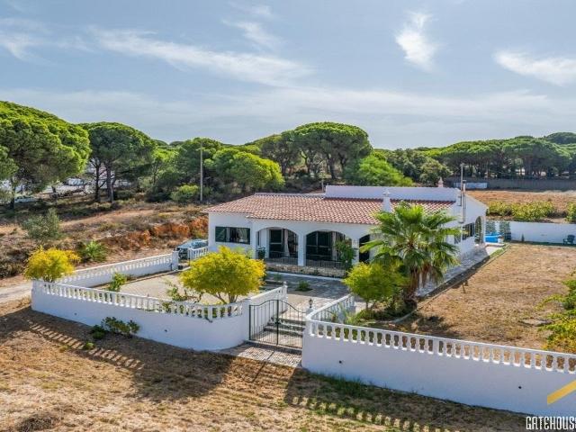 Moradia de 3 quartos à venda em Semino, Quarteira, Algarve. 222m² Quarteira