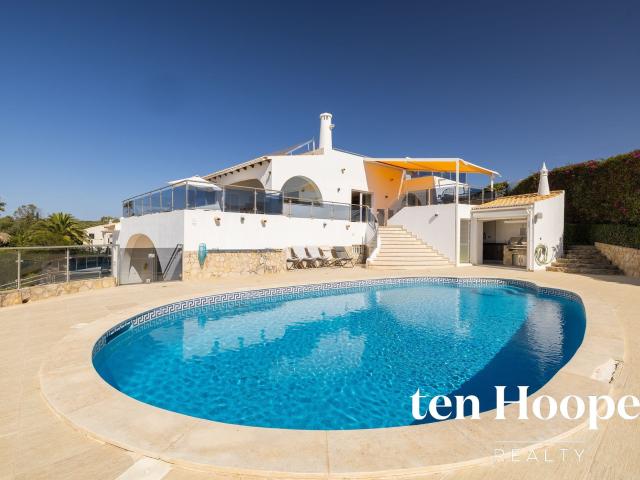 Moradia de 4 Quartos no Golfe de Santo António, Budens 276m² Budens