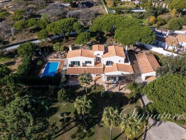 Moradia de 4 quartos num terreno de 4890m2, em Valverde, per. 0m² Almancil