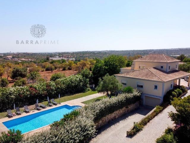 Moradia de 5 Quartos com Piscina, Anexo e Terreno de 1,7ha 0m² Conceição e Estói