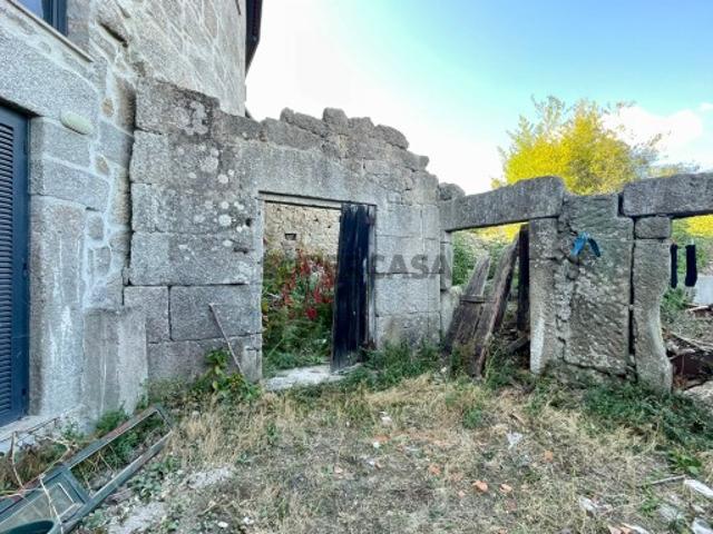 Moradia Devoluta T0 Venda em São João de Lourosa,Viseu