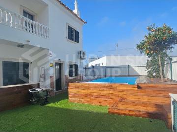 Moradia Exclusiva T4 com piscina 180m² Pechão